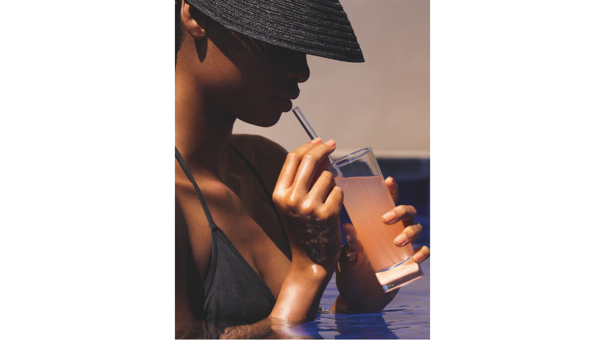 Blesnya完美演繹CHANEL香奈兒海灘假期限量指彩#929沙灘。