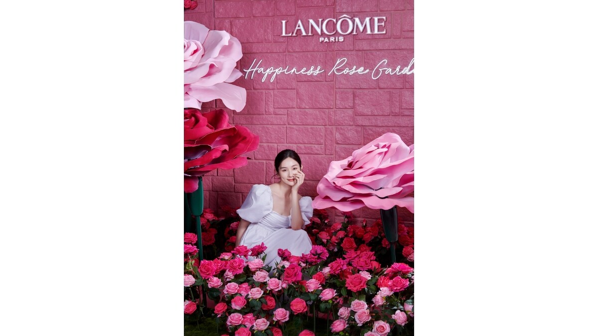 蘭蔻2022幸福玫瑰花園巨形玫瑰互動區。