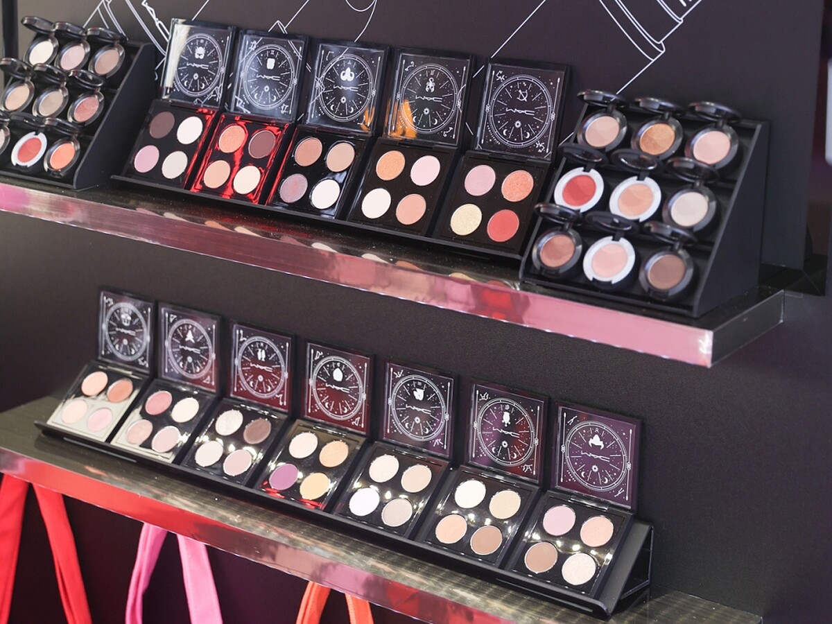 M.A.C夏日街邊派對星座眼影盤。