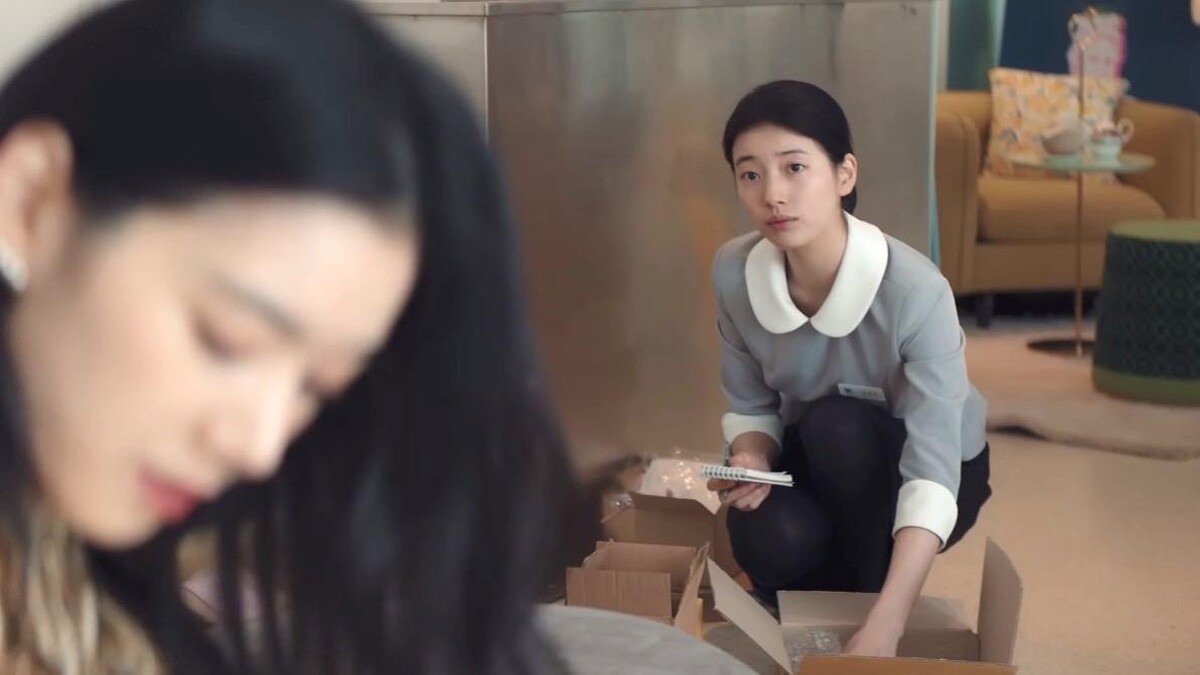 秀智《安娜》中與鄭恩彩有諸多對手戲