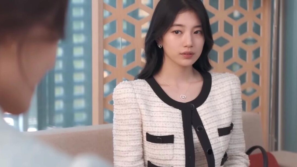 秀智《安娜》中連換多套造型