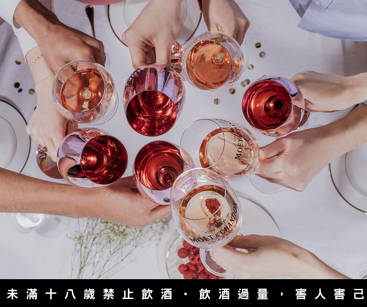 香檳融入日常生活。