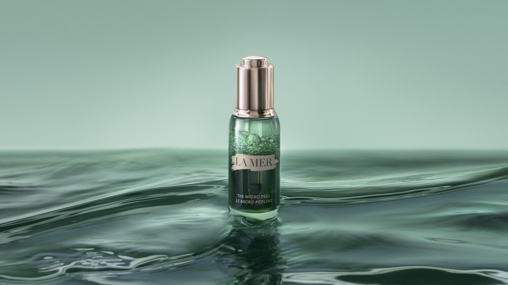 LA MER海洋拉娜深藻煥膚微晶露。