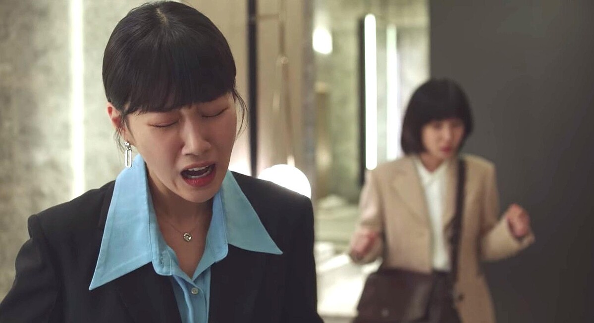 《非常律師禹英禑》河允景表現逗趣