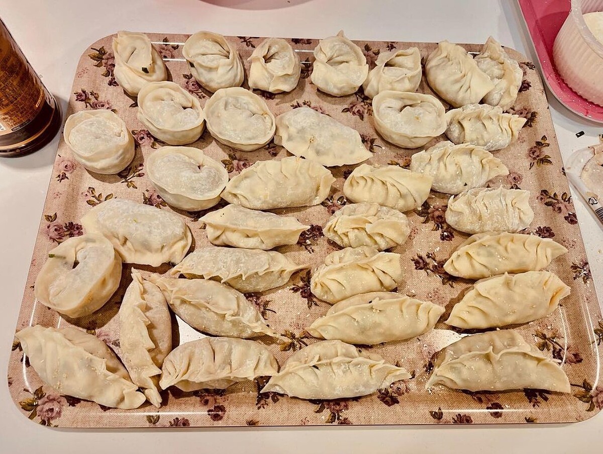 孫藝珍首次做餃子就上手