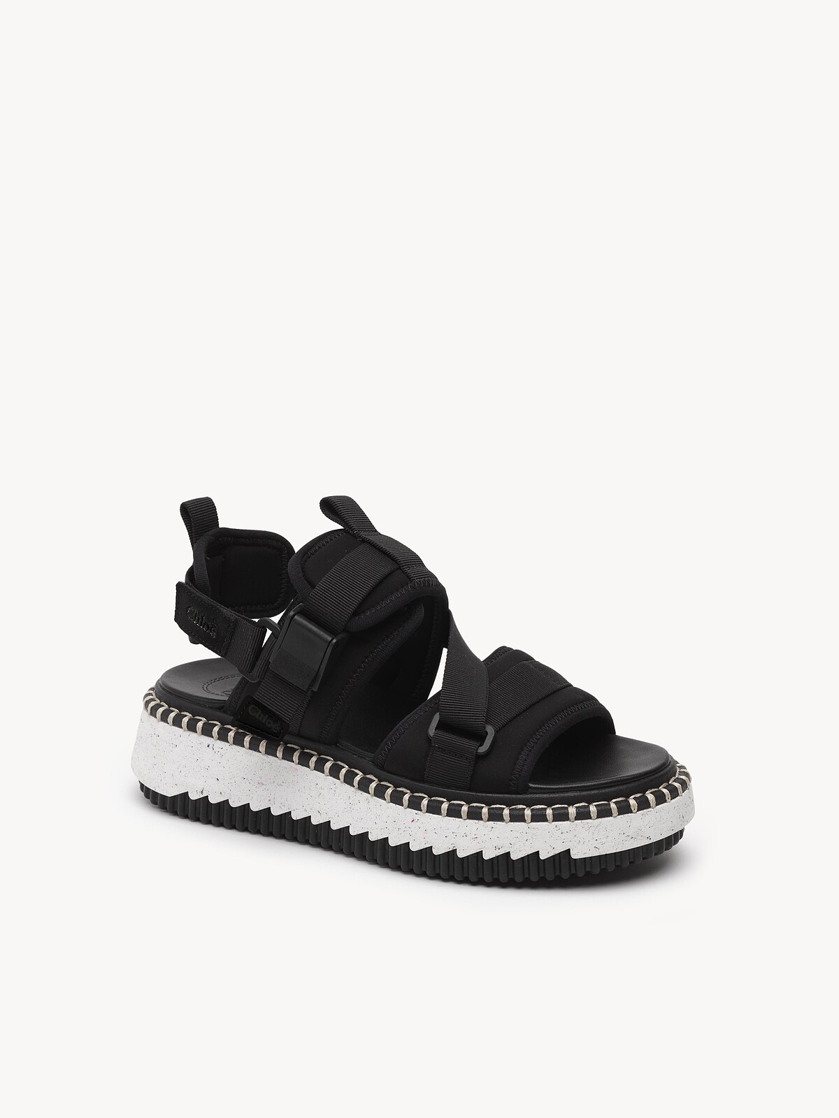 Chlo&eacute; Lilli 黑色厚底涼鞋，NT 24,600