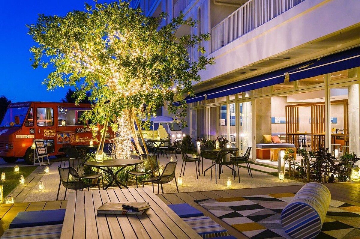 夜晚的戶外空間。