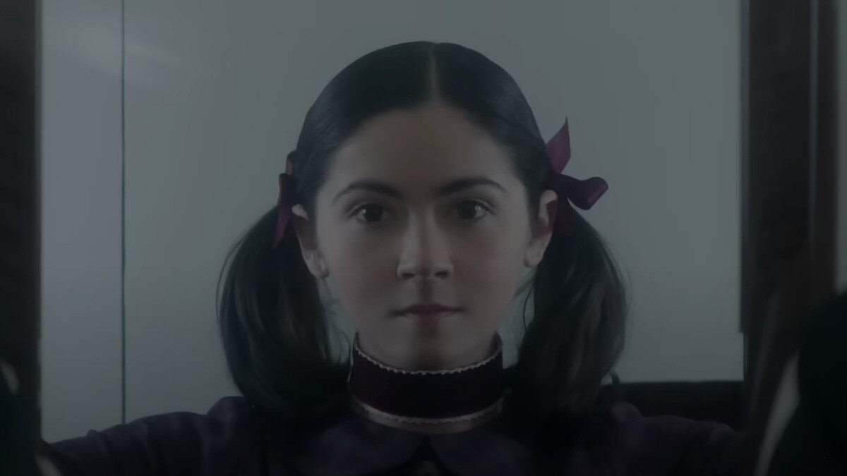 《孤兒怨》前傳預告曝光！當年雙馬尾不老女孩恐怖回歸，揭開逃離精神病院的暗黑故事