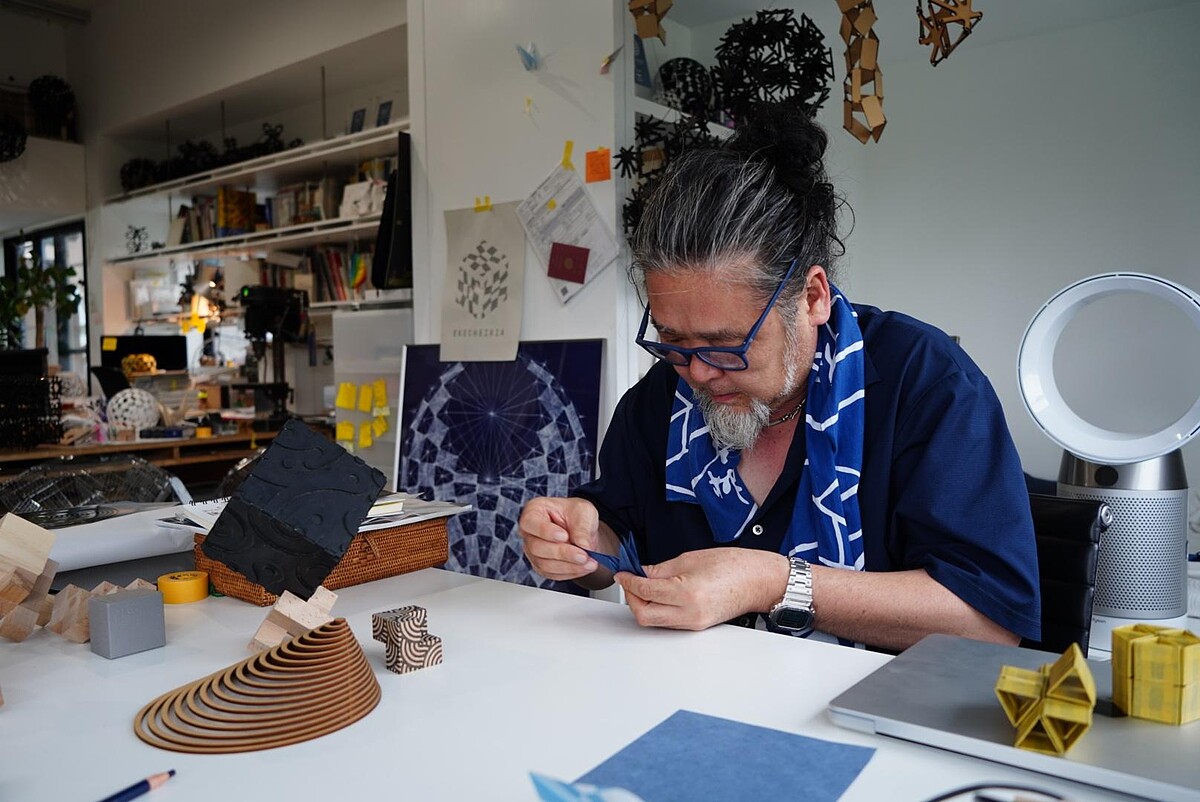 圖紋藝術家野老朝雄,傳授摺出日本千紙鶴的方法