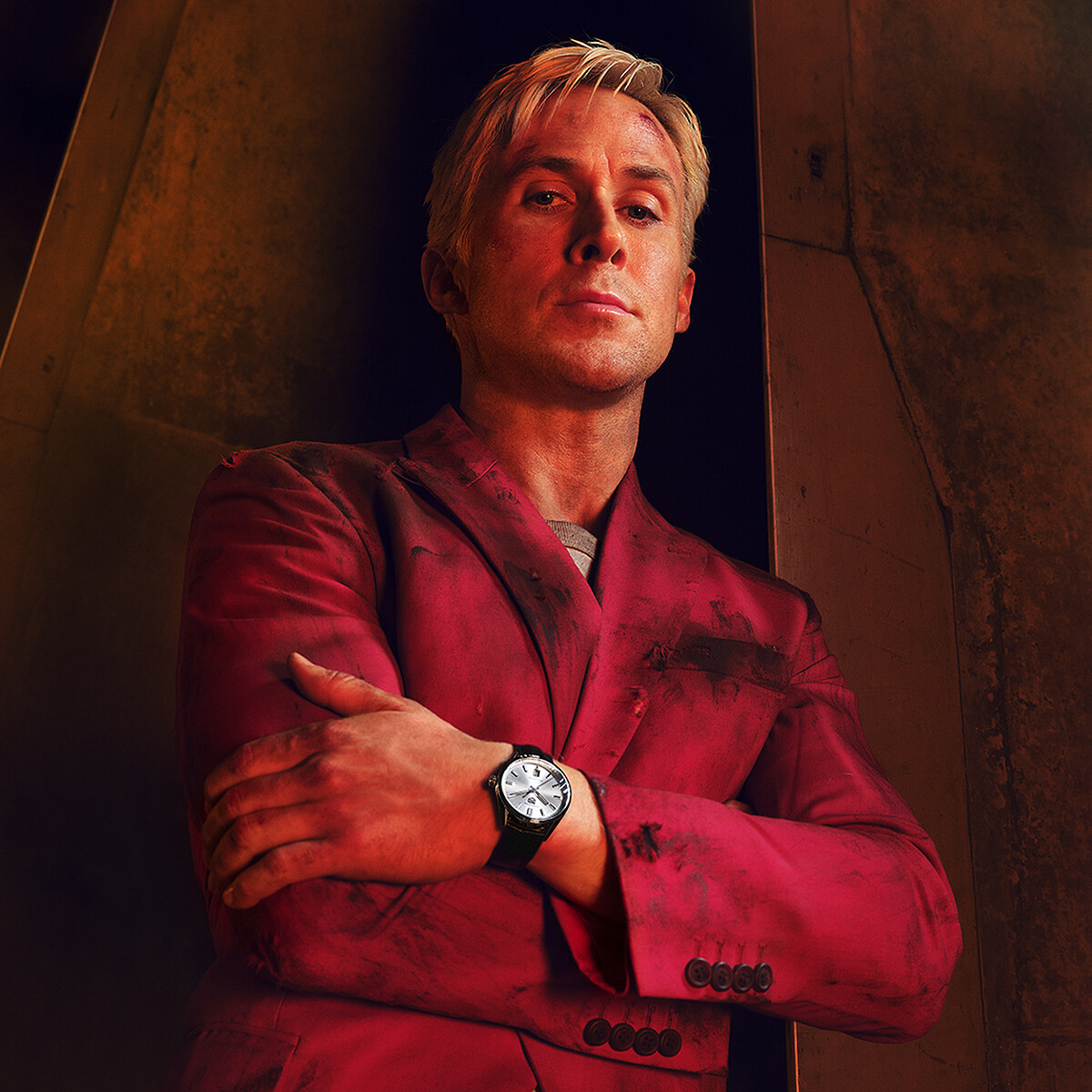 品牌大使Ryan Gosling配戴TAG Heuer Carrera三針日期腕錶形象圖