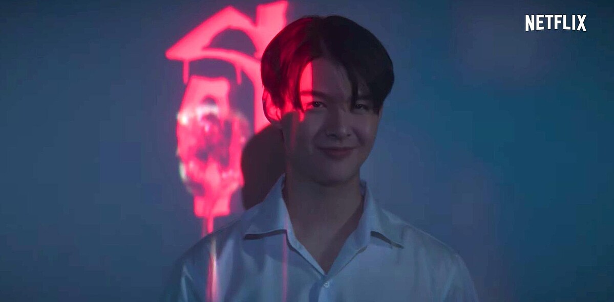 《屍厲學校：鬼話連篇》以校園為背景