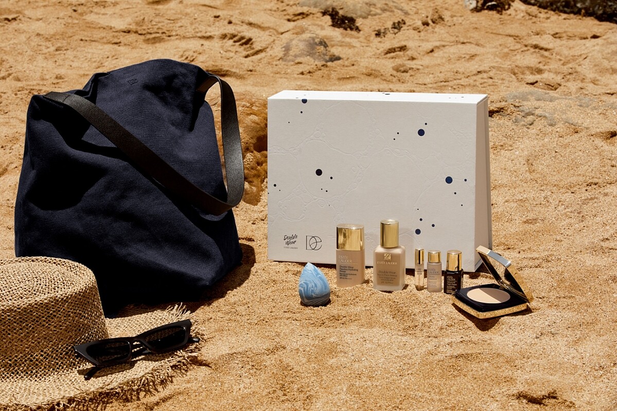 雅詩蘭黛粉持久X STUDIO DOE限量度假禮盒。