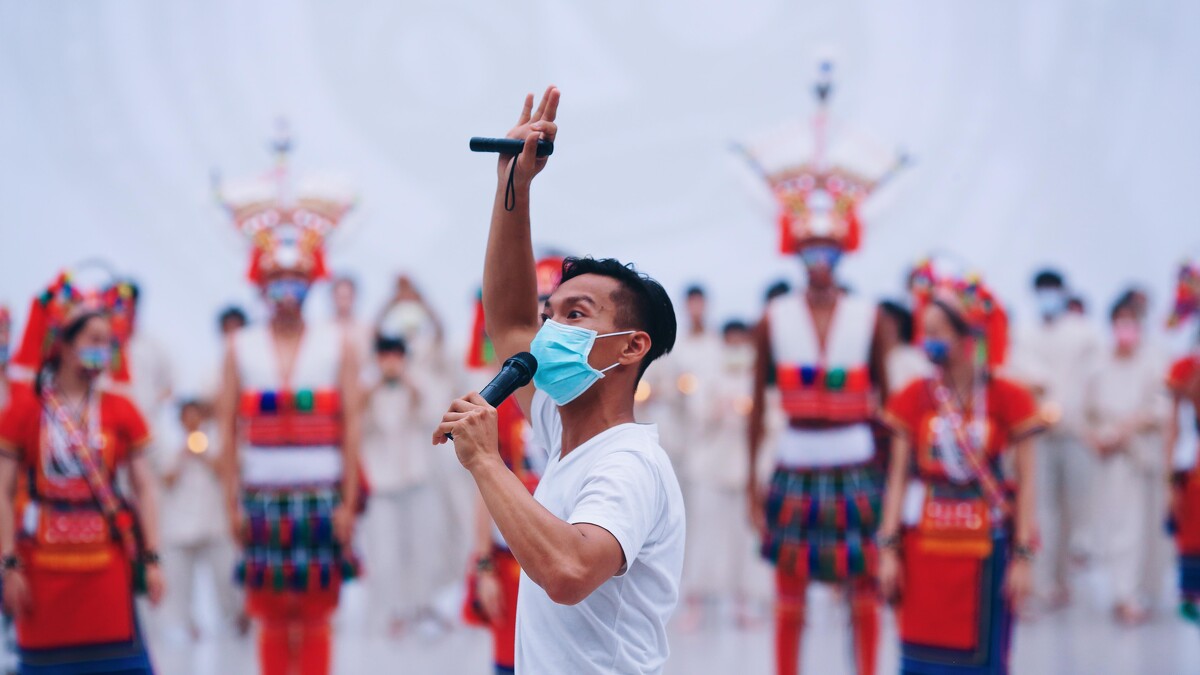 總導演張逸軍指揮排練