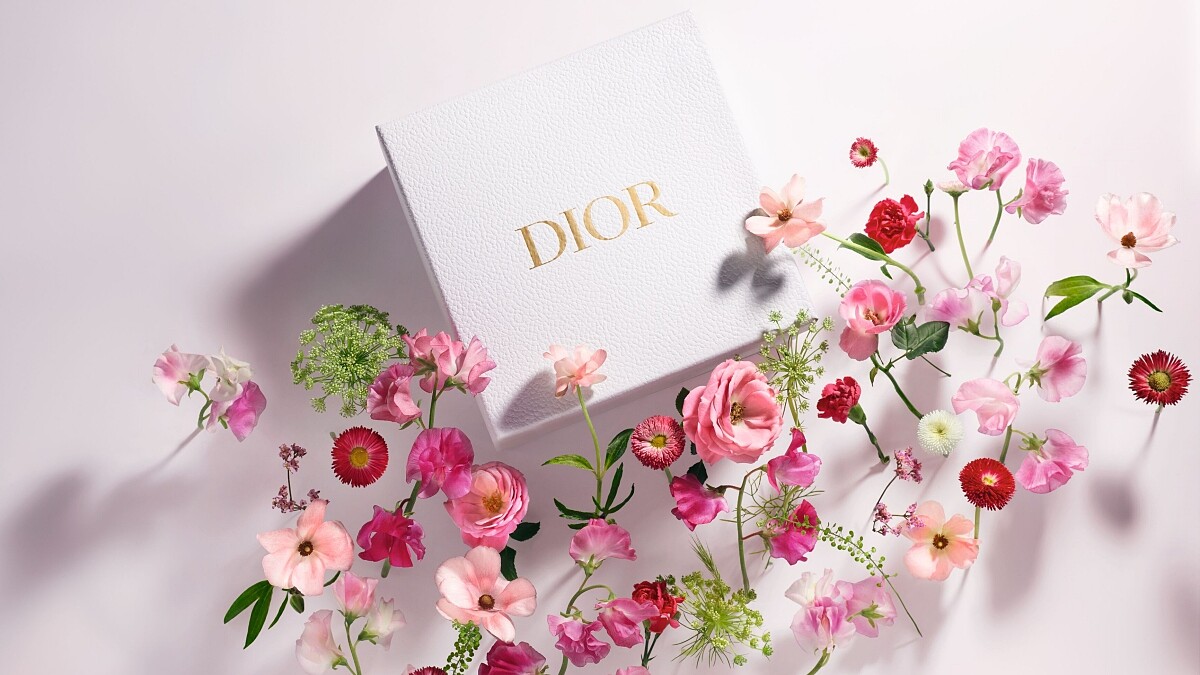 迪奧Miss Dior愛戀七夕禮盒包裝服務。