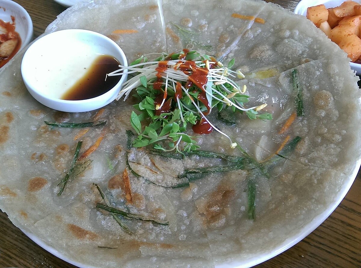 城北洞鍋巴雞白熟的藥膳鍋巴燉雞套餐-蕎麥煎餅