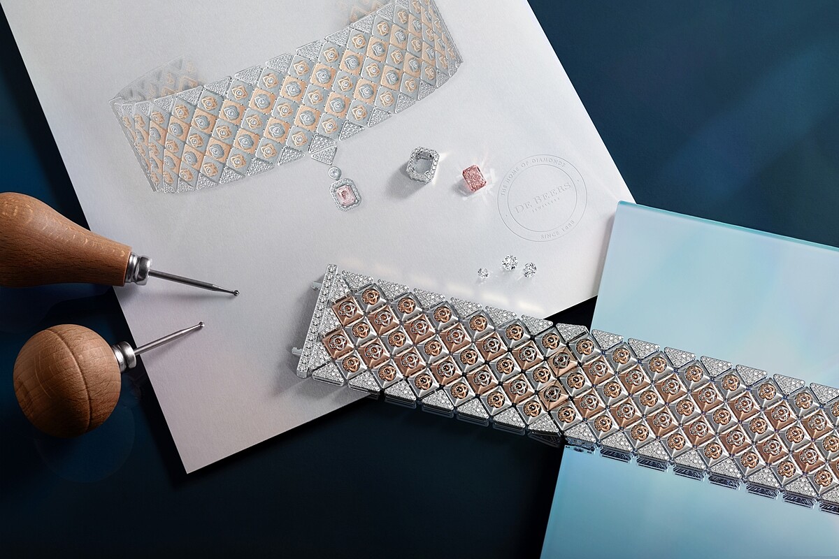 De Beers高級珠寶《The Alchemist of Light》