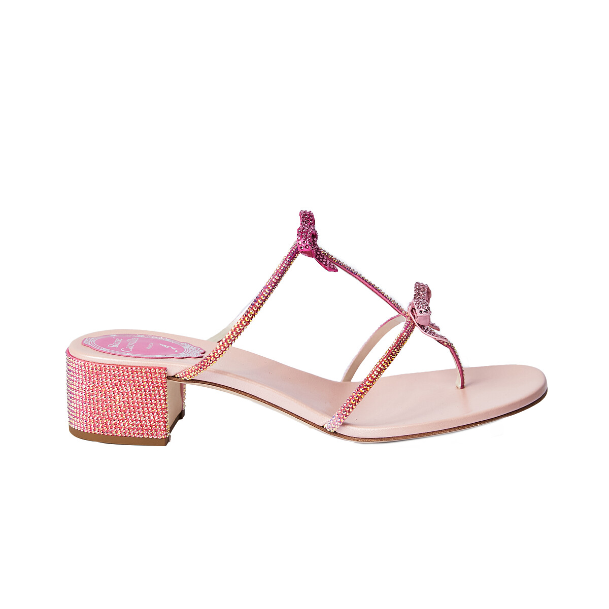  Rene Caovilla 粉色粗跟鞋，價格店洽。