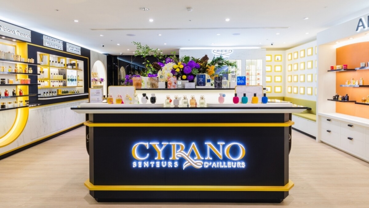 CYRANO席哈諾漢神本館店景。