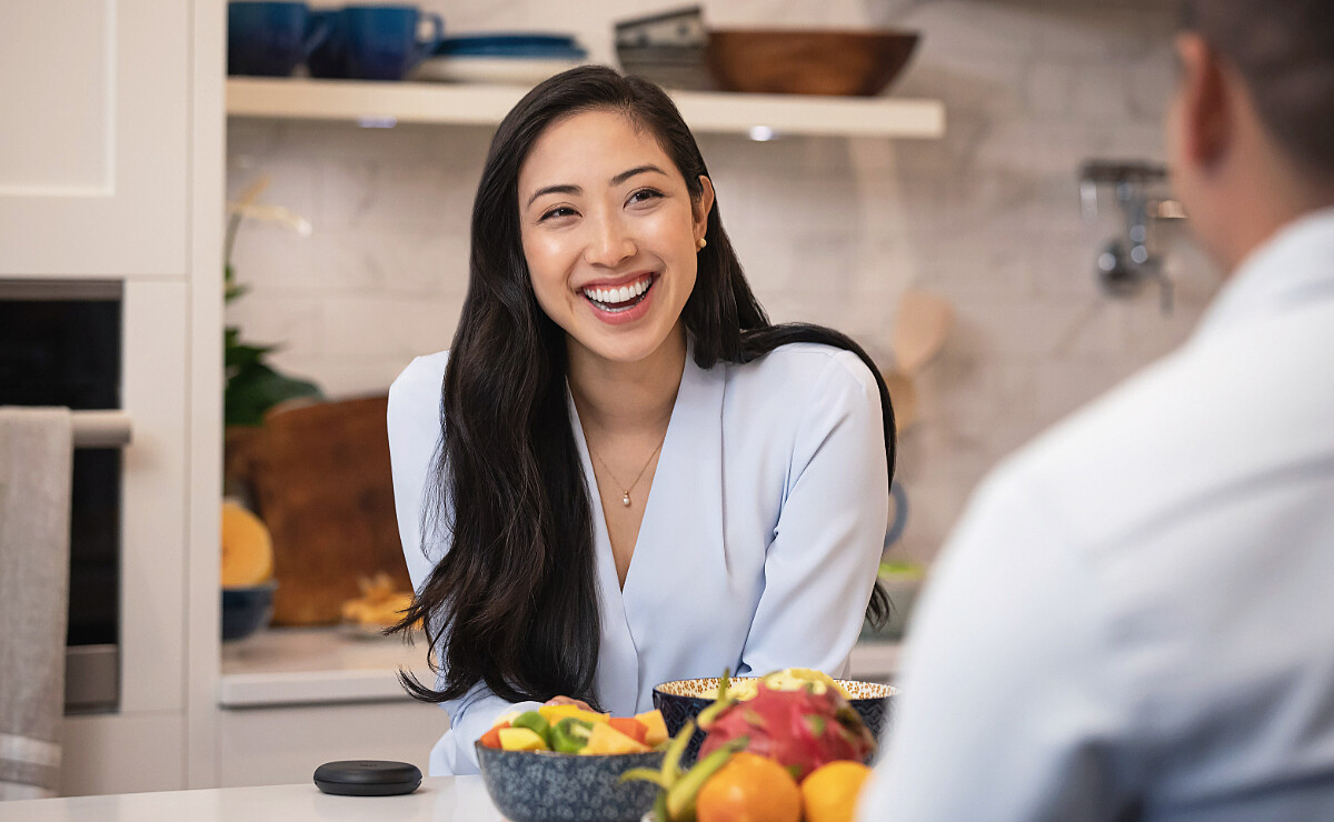 牙齒變得美觀還能修正臉型，讓下巴線條更明顯，整個人看起來更有精神