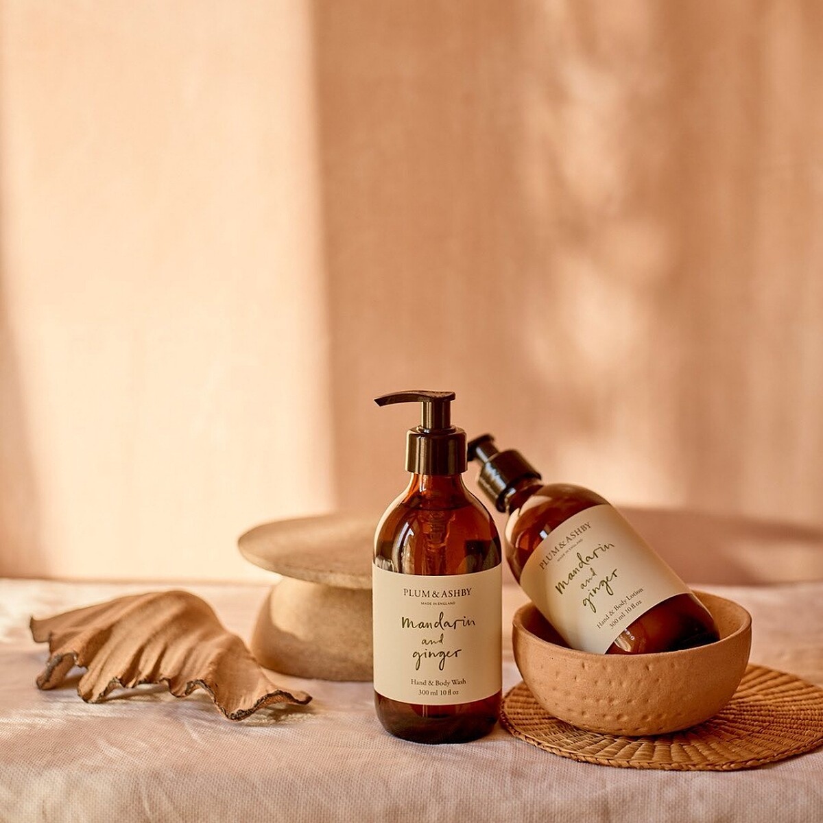 英國Plum & Ashby野薑柑橘洗手沐浴露300ml，NT720、兩用身體乳300ml，NT720。
