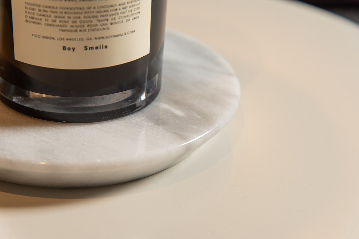 帶入台灣設計紋理質感細膩的暖燭燈。