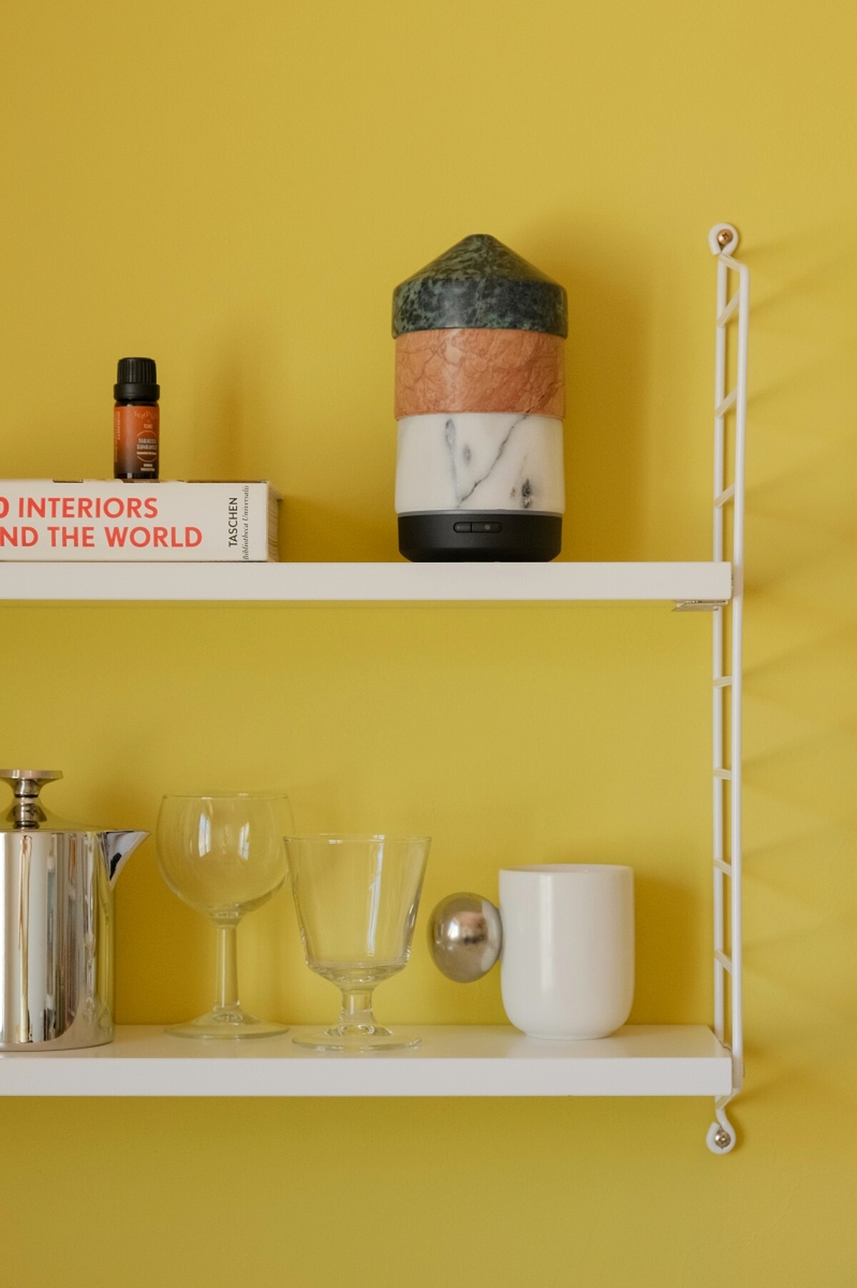 「ETOLAN 超音波水氧機」完整呈現三色石材的優雅對話。