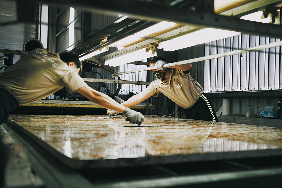 於石材工廠參觀。