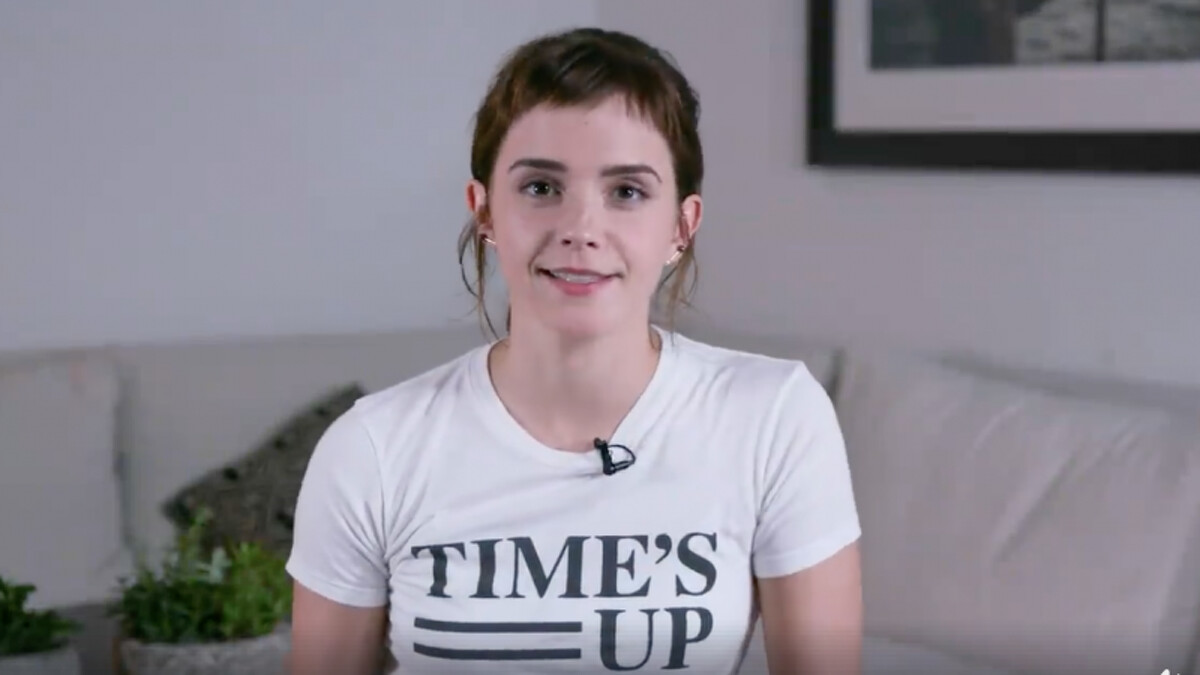 艾瑪華森Emma Watson穿上印有「Time's up」標語的白色上衣