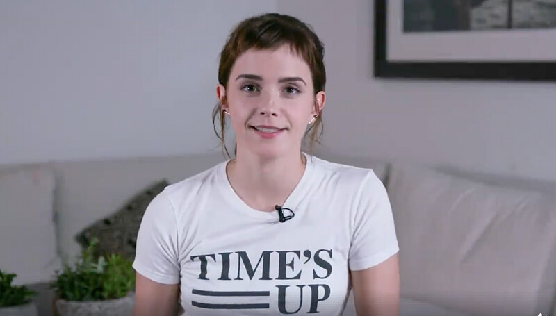 艾瑪華森Emma Watson穿上印有「Time's up」標語的白色上衣