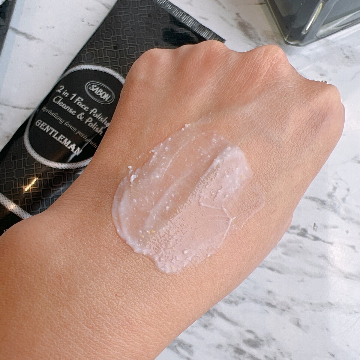 SABON二合一臉部純淨磨砂膏 (紳士)質地。