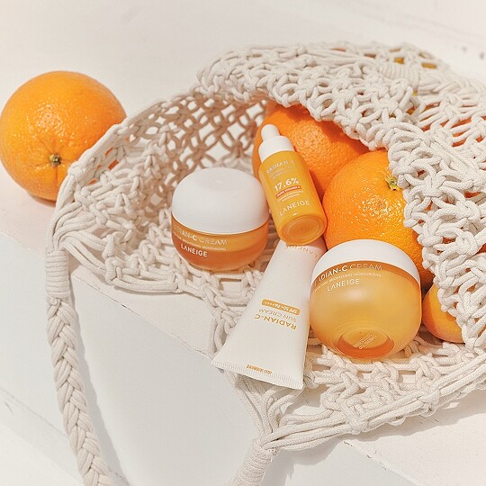 LANEIGE蘭芝維他命C淨膚家族合照。