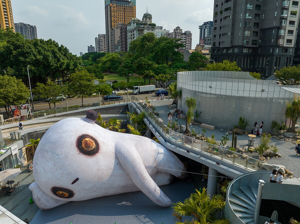 「狀元累了」 躺姿身長15米於PARK2草悟廣場B1展出