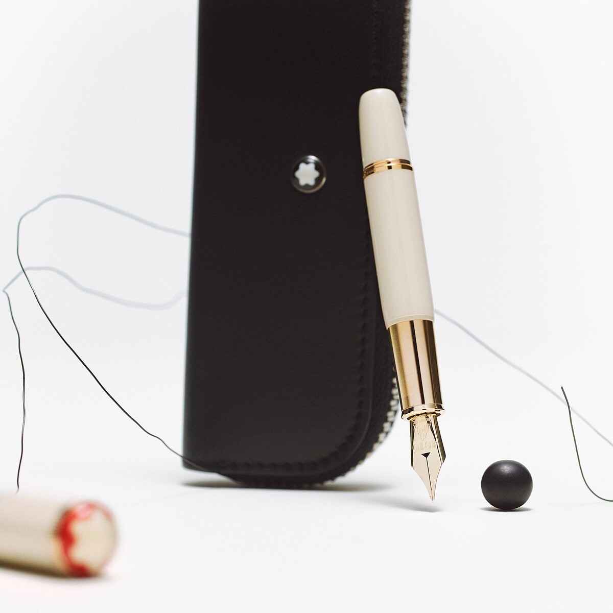 萬寶龍傳承系列紅與黑Baby特別款