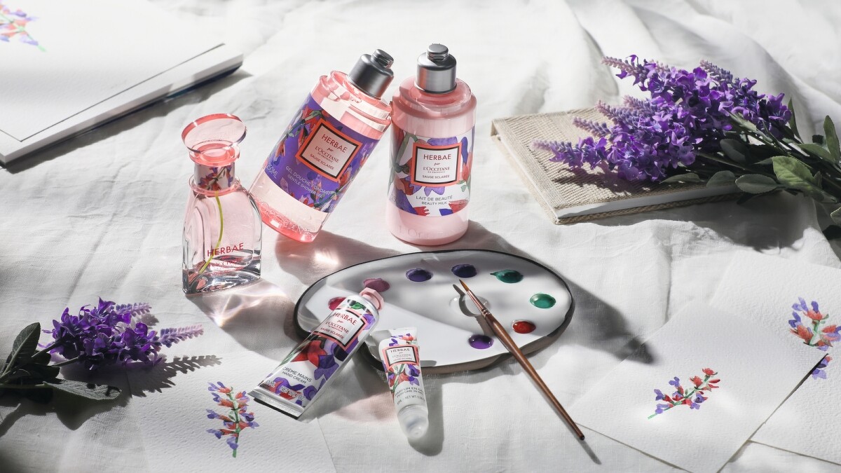 L&rsquo;OCCITANE原野快樂鼠尾草限量香氛系列情境照。