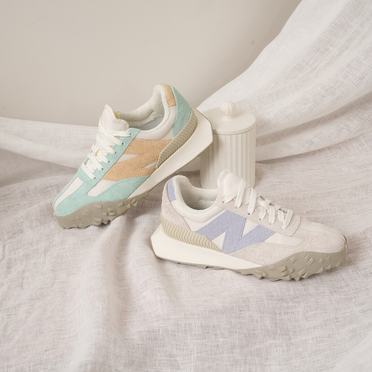 New Balance UXC72TC(左)、UXC72TD(右)，NT＄3,480