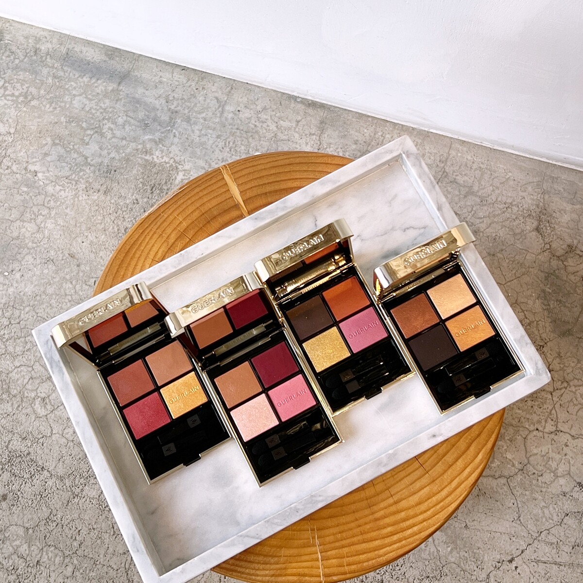 嬌蘭高訂深邃四色眼影盤首波台灣先引進四色。