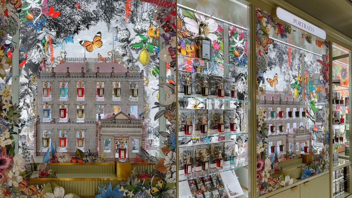 Penhaligon's潘海利根微風信義店Portraits 獸首肖像系列展示區。