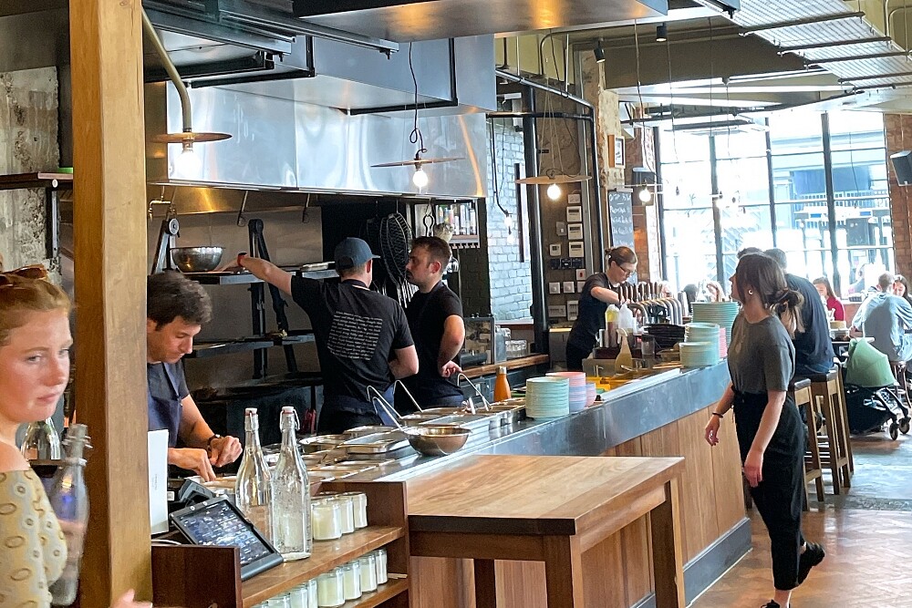 Smoking Goat店景。