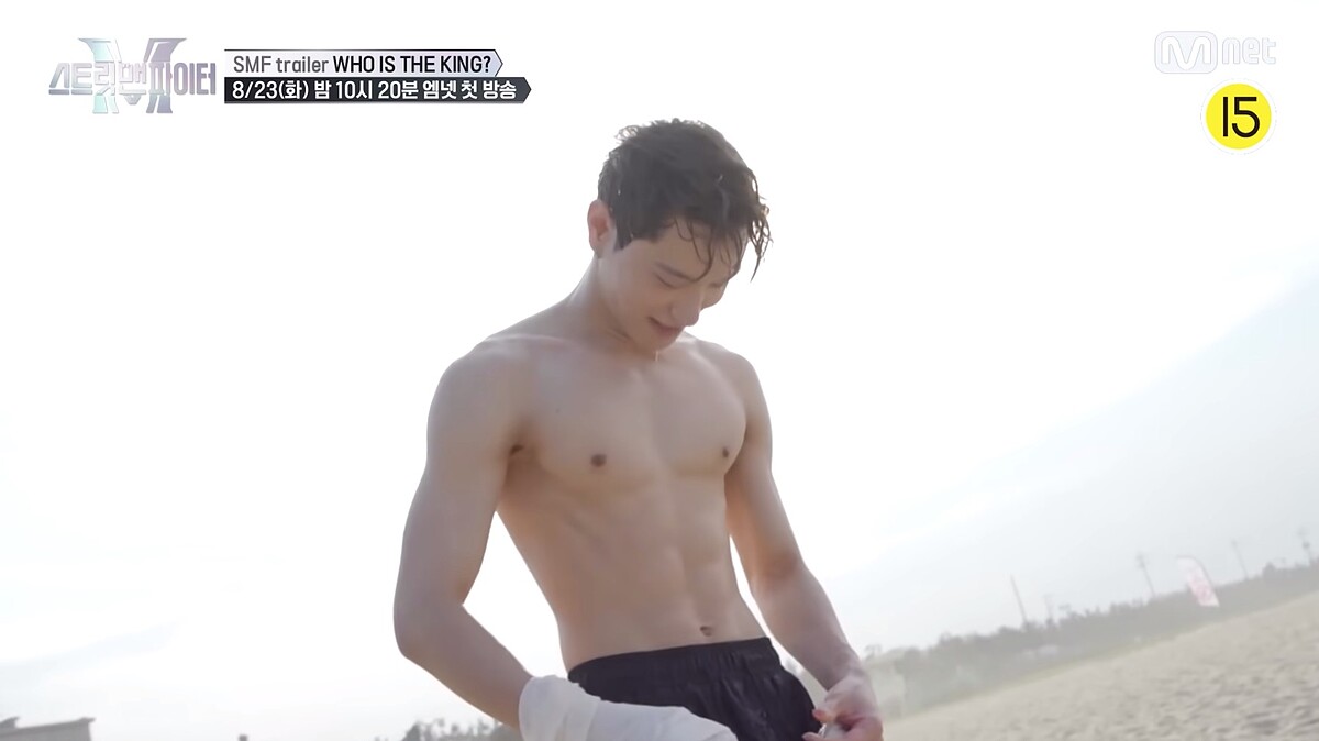 眼睛大吃冰淇淋