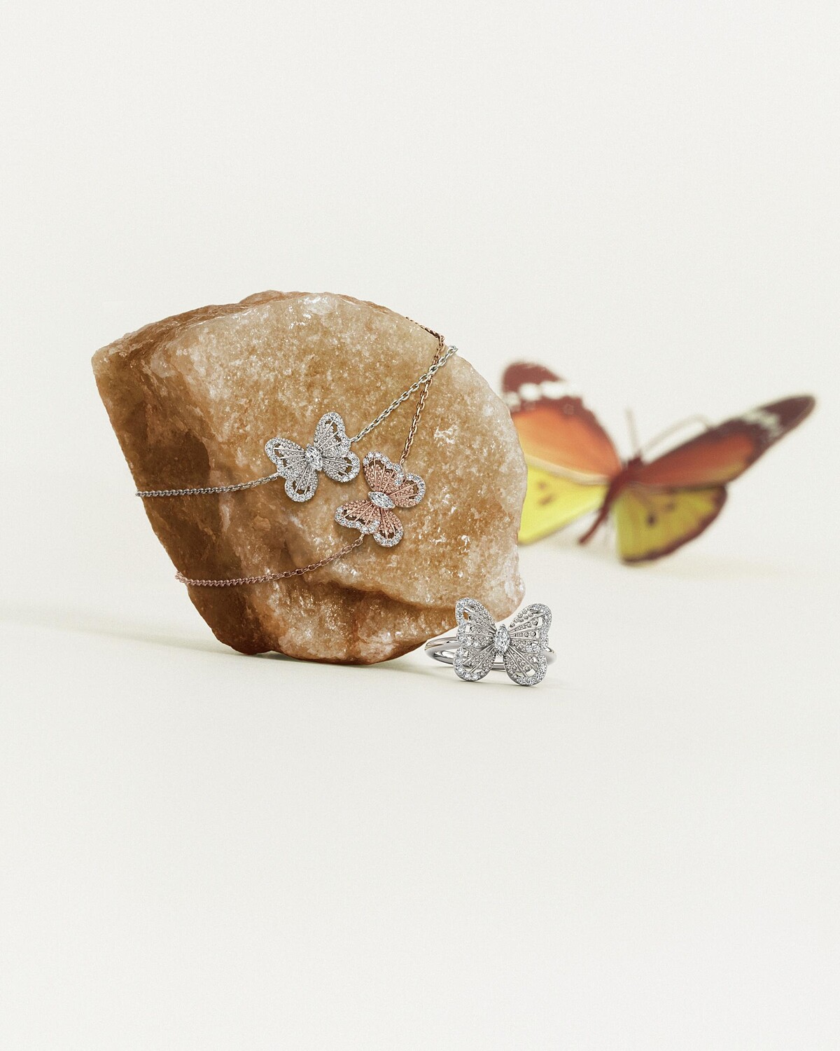 DE BEERS Portraits of Nature系列 butterfly 鑽石手鍊，NT$ 71,000