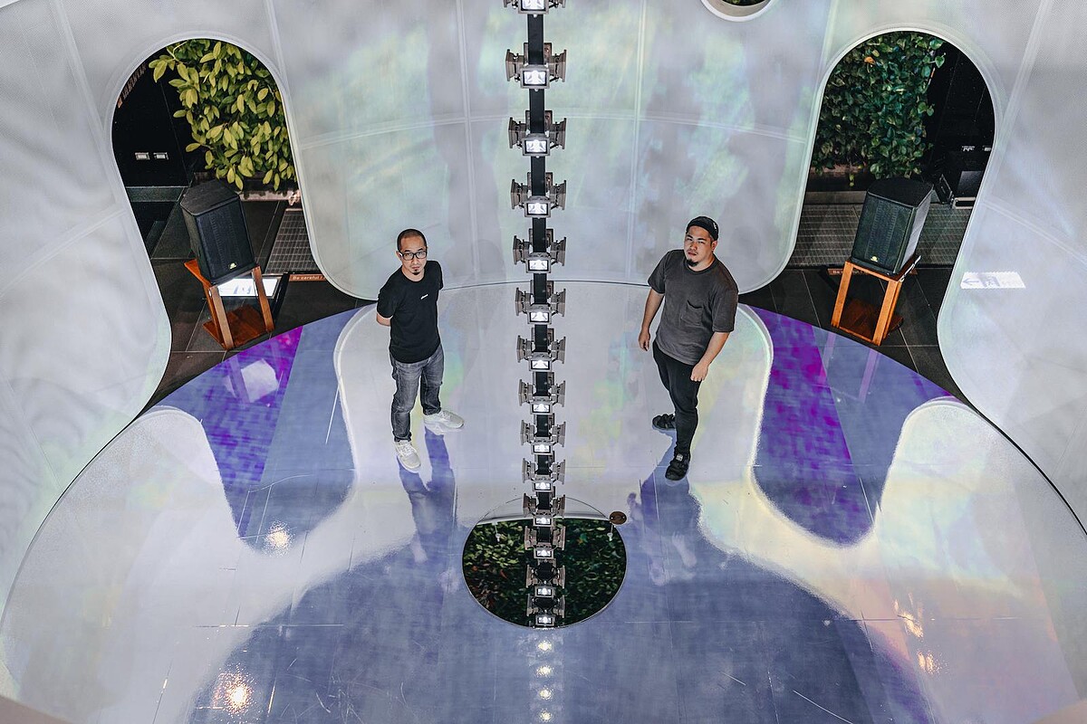 藝術家大聲光電。