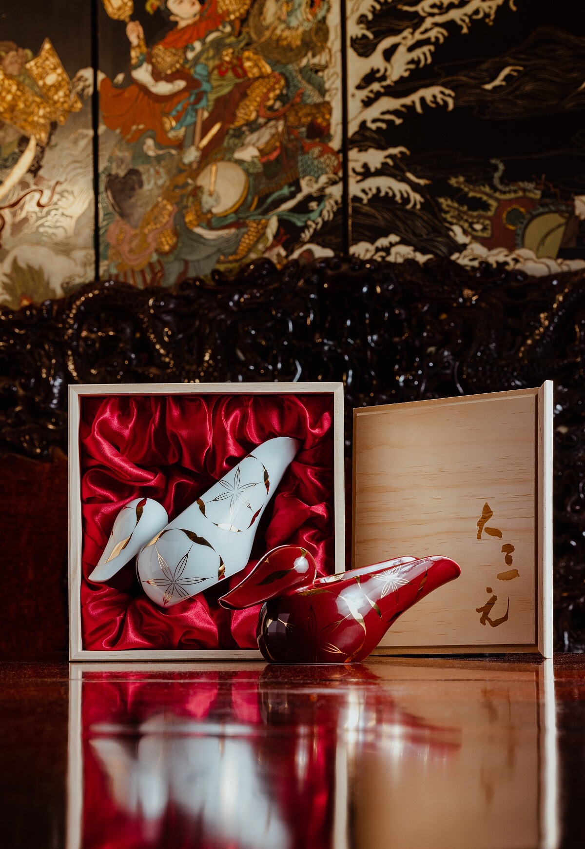 百鳥朝鳳聯名禮盒。