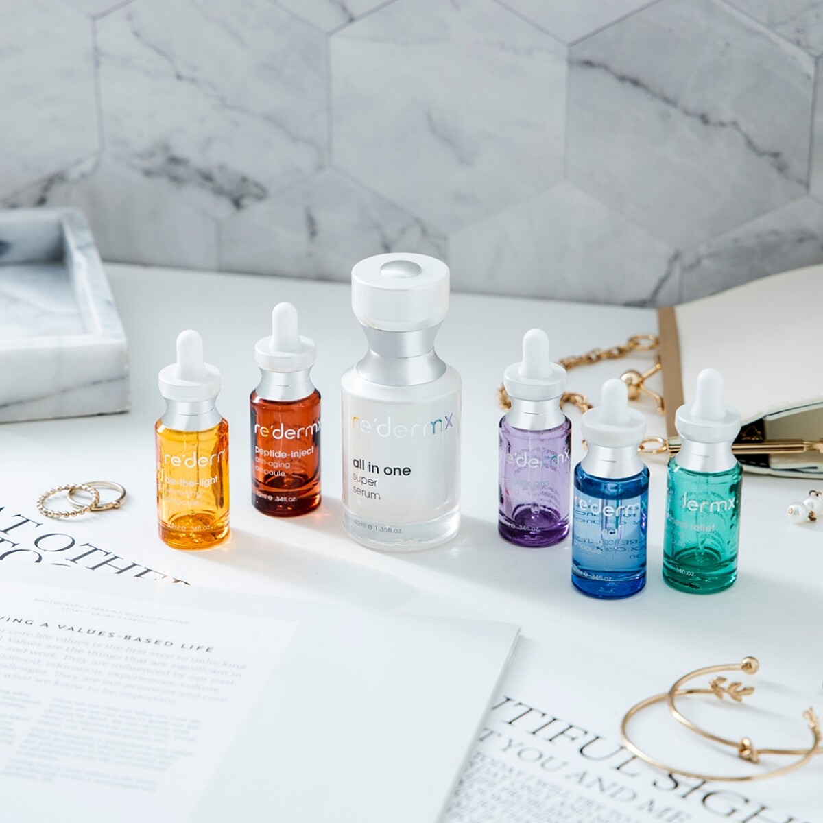 瑞德膚re’dermx超級全能精華與安瓶情境圖。