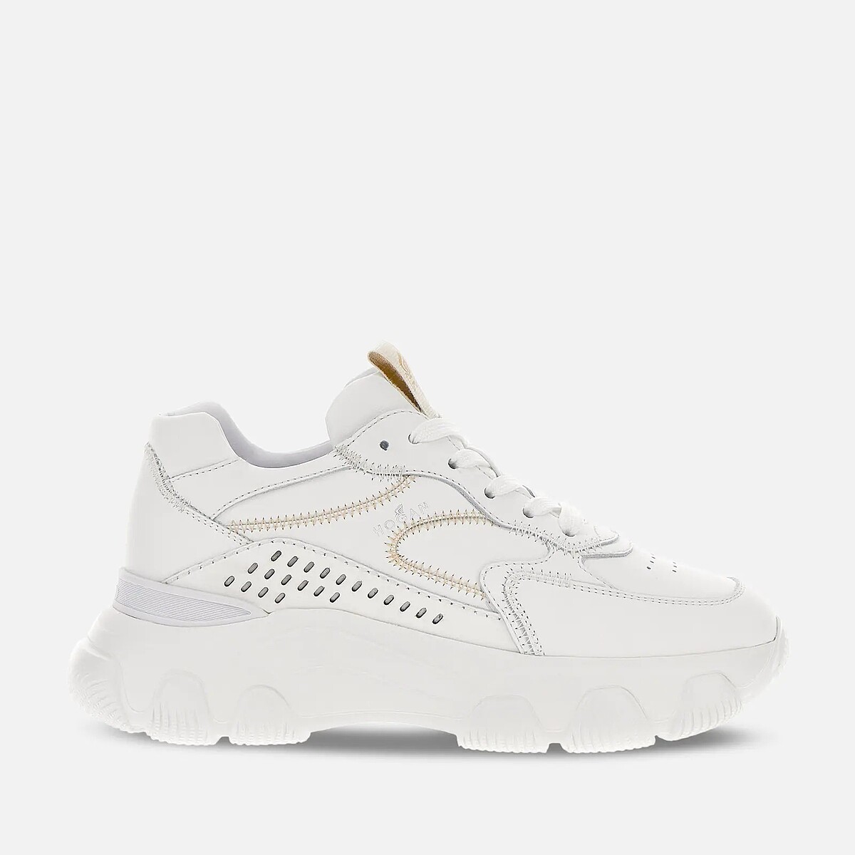 HOGAN Hyperactive 白色皮革休閒鞋，NT22,000。