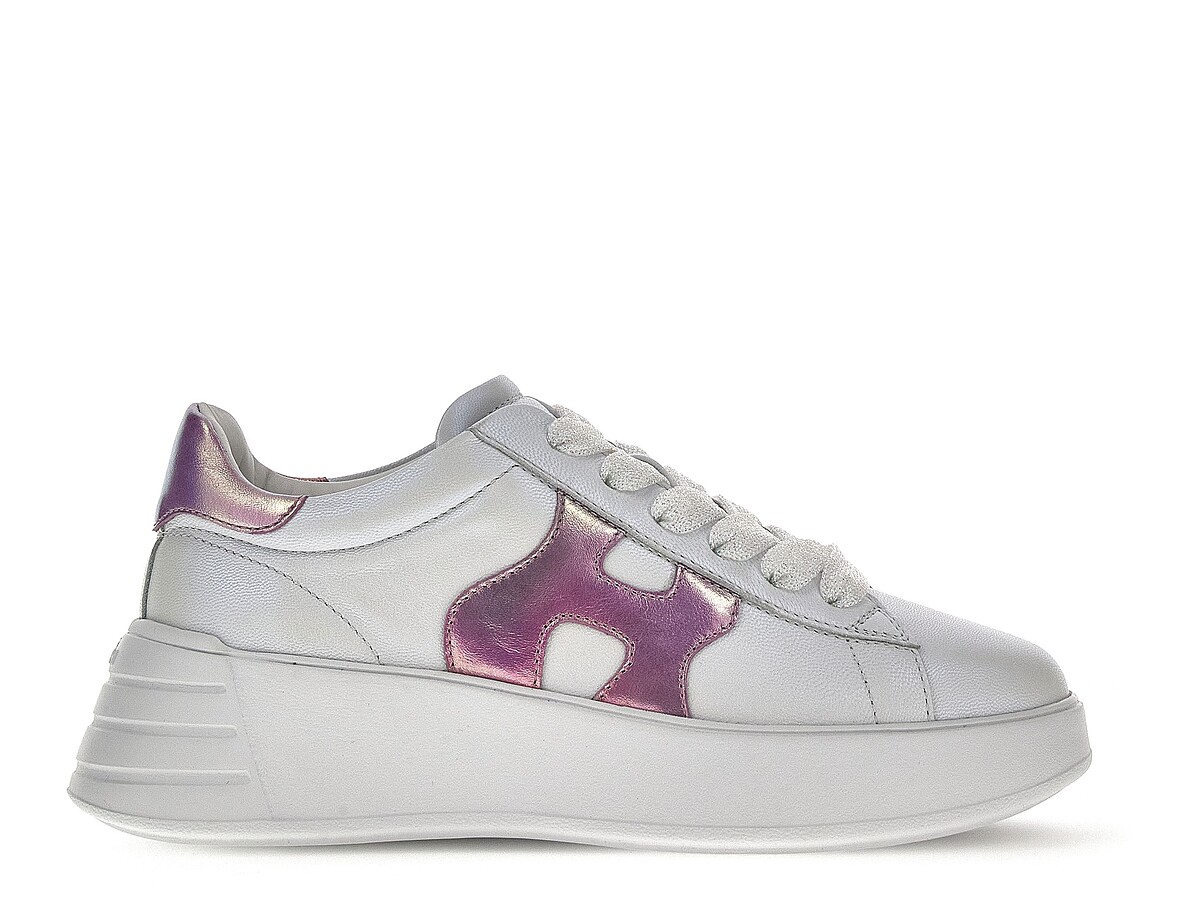 Rebel 珠光皮革女士休閒鞋，NT19,600。