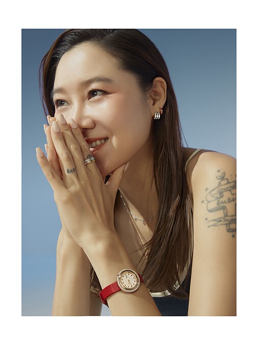 孔曉振配戴伯爵Possession 2022新作