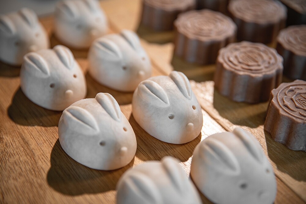 阿原YUAN中秋悅兔禱耀禮盒使用的特製月兔皂。