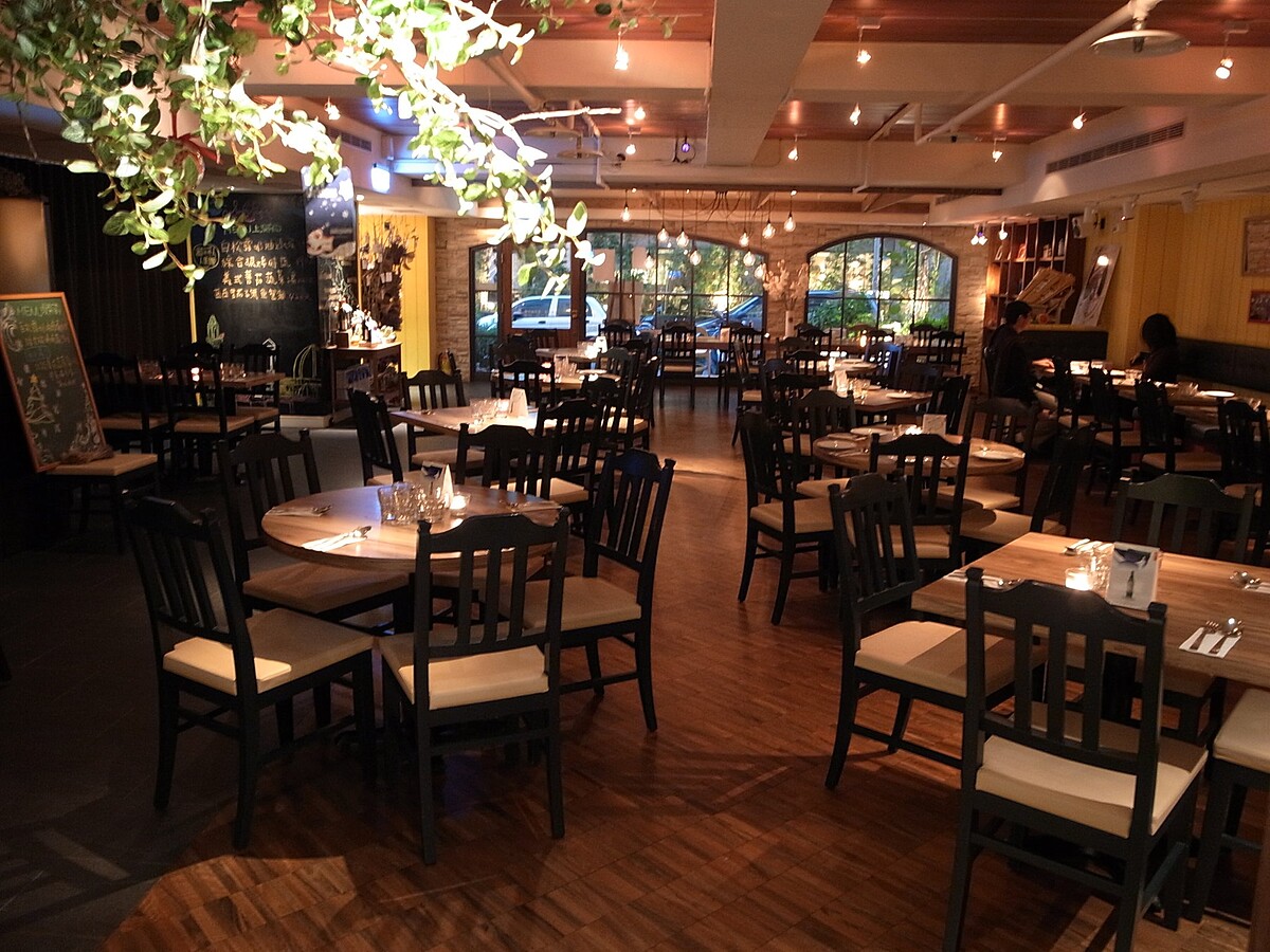 台北Solo Pasta餐廳空間。