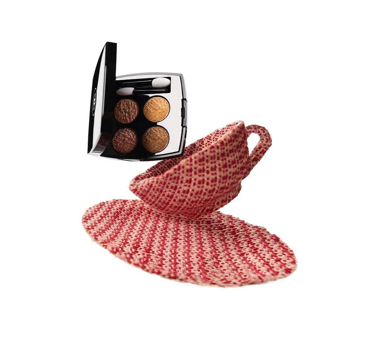 香奈兒斜紋軟呢四色眼影產品圖。