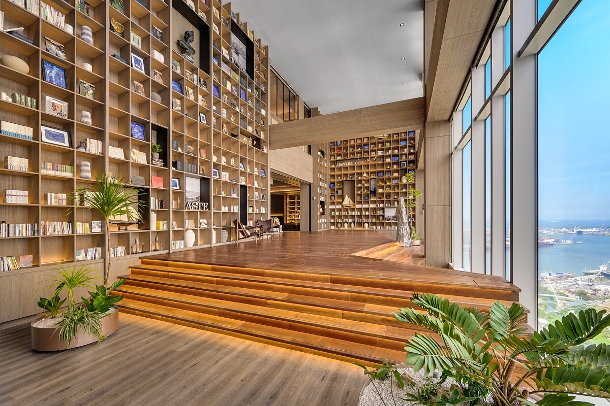 25樓大廳空間有挑高舒適的「閱讀廣場」。